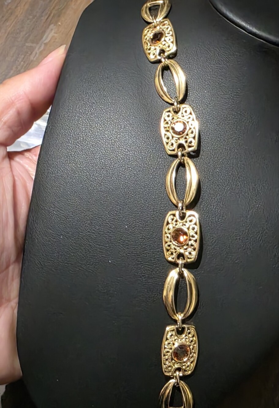 Vintage Sarah Coventry Gold Tone Filigree Rhinestone Bracelet 7.25"